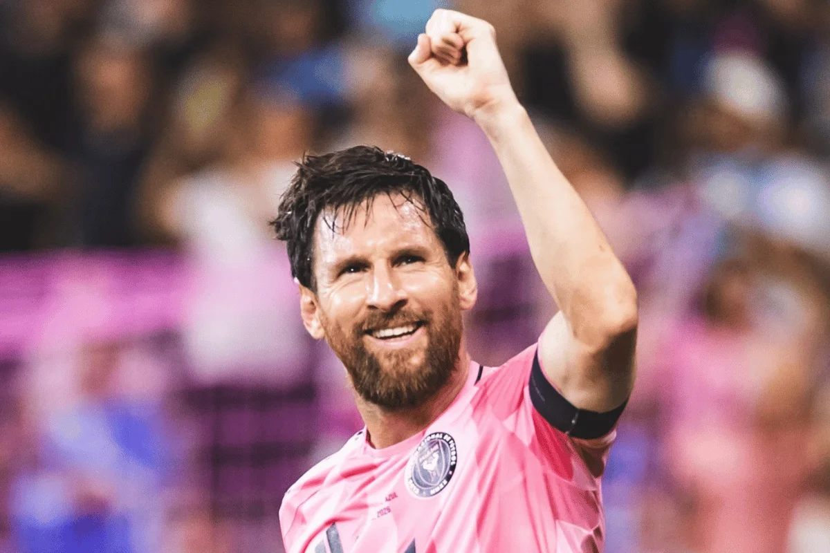 Lionel Messi com a camisa do Inter Miami Lionel Messi com a camisa do Inter Miami