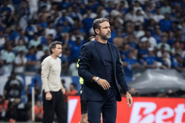 Arthur Jorge, treinador do Cruzeiro