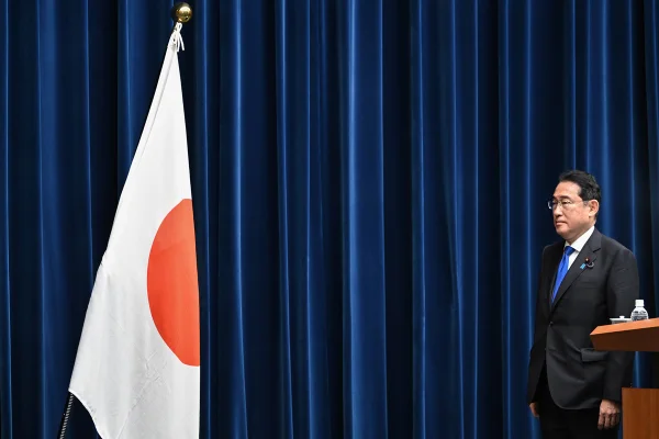 Primeiro-ministro do Japão anuncia saída do cargo em setembro