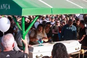 A mãe de Valentina estava muito abalada e chorou a todo momento