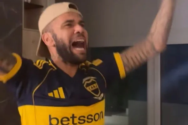 Imagem colorida de Daniel Alves