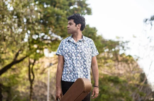 Rodrigo Bezerra lança DVD dirigido pelo cineasta Iberê Carvalho