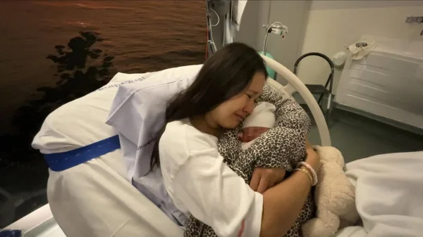 Mãe que perdeu guarda da filha 1h após o parto faz desabafo tocante