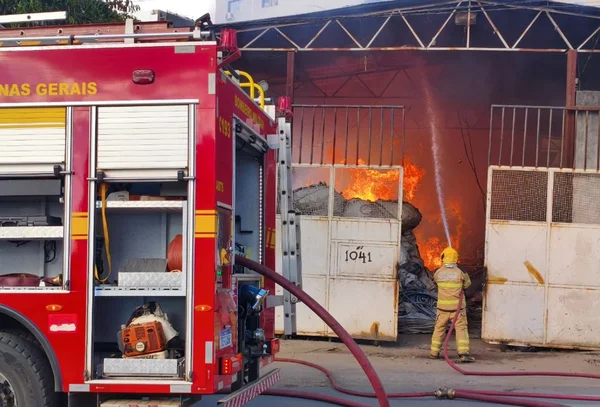 Incêndio oficina Patos de MInas