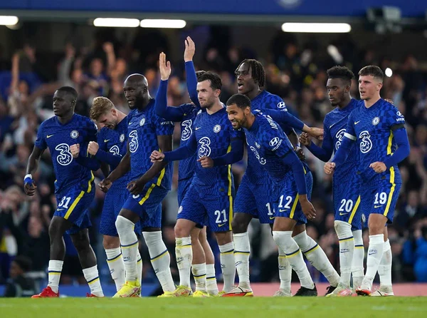 Chelsea bate Aston Villa nos pênaltis e avança na Copa da Liga Inglesa