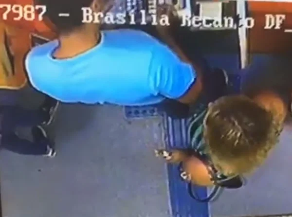 Casal é preso instalando “pescador” em caixas eletrônicos no DF