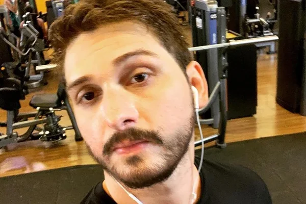 médico de 32 anos que morreu coronavírus