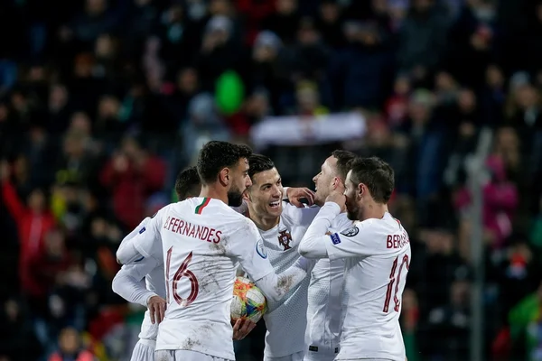 CR7 marca, Portugal bate Luxemburgo e confirma vaga na Eurocopa