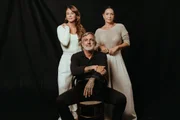 Paolla Oliveira, o diretor Rogério Gomes (Papinha) e Fabíula Nascimento para a série Mãe Perfeita, da Netflix