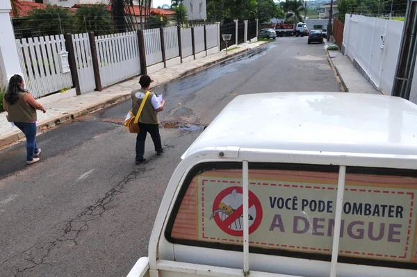 Bombeiros promovem alerta contra a dengue em todas as regiões do DF