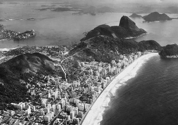 Livro narra trajetória do samba-canção por meio de histórias e fotos