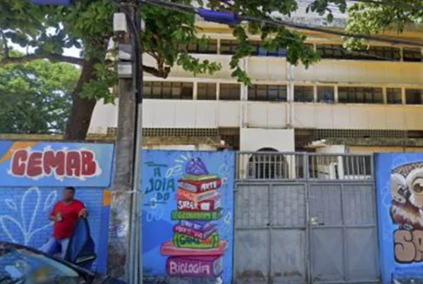 fachada da escola em Salvador