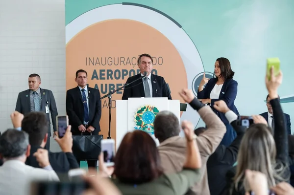 Bolsonaro dá palanque a ACM Neto, adversário do PT na Bahia