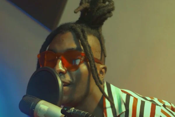 Brasiliense MC Maha abraça o “love song” e lança o EP MahaSessions