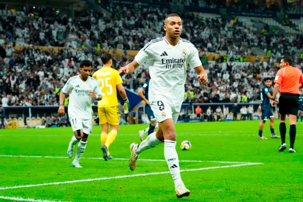 Imagem colorida de Mbappé - Metrópoles