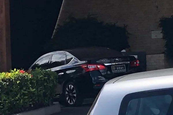 Carro oficial do Senado busca mulher em academia de luxo em Brasília
