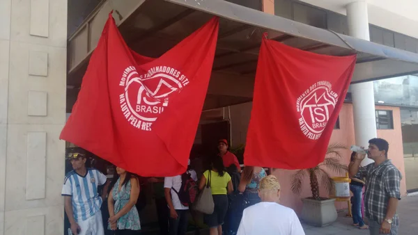 Sem-teto ocuparam Secretaria de Fazenda contra suspensão do auxílio-aluguel. Veja vídeo