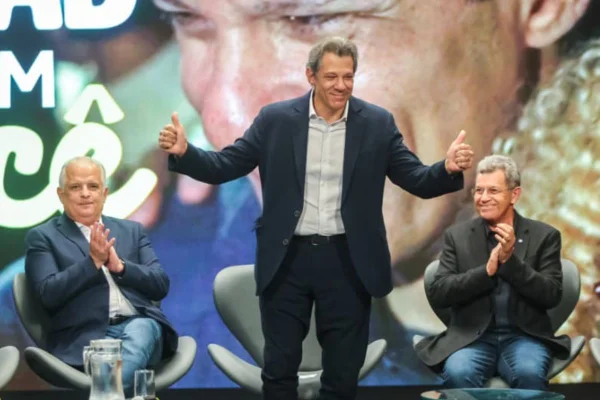 Haddad busca combater antipetismo em campanha pelo governo de SP - destaque galeria Haddad busca combater antipetismo em campanha pelo governo de SP - destaque galeria
