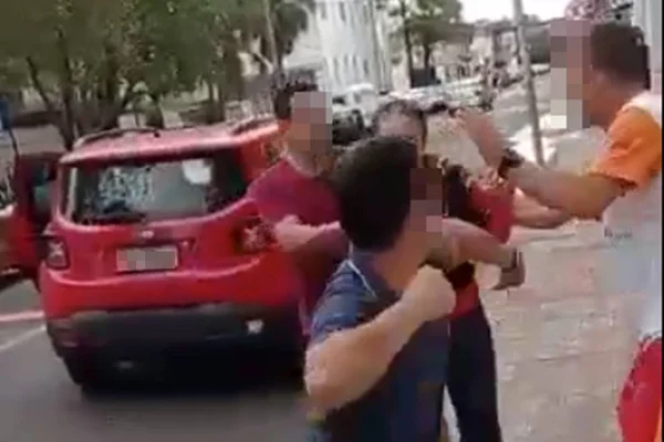 bombeiro é agredido em briga de trânsito em goiás