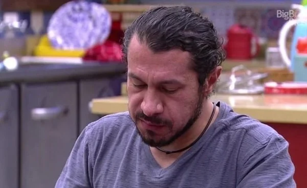 Esposa de Rômulo, do BBB, revela assassinato brutal do pai dele