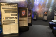 Exposição sobre o universo, do Museu Catavento no Shopping Metrô Itaquera 