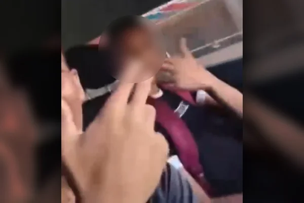 Imagem colorida,Jovens debocham após roubar carro e são apreendidos: "Nós é enjoado"- Metrópoles