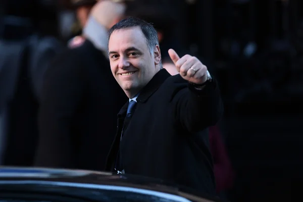 Imagem colorida de novo chefe do Gabinete de Ministros de Jvaier Milei, Manuel Adorni - Metrópoles