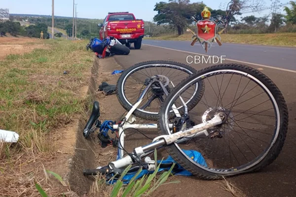 Acidente entre moto e bicicleta deixa ciclista morto na BR-020