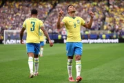 Filha de Casemiro vai às lágrimas com gol do pai na vitória do Brasil - imagem 4