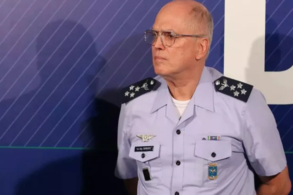 Comandante da Aeronáutica diz que FAB é uma “instituição de Estado”