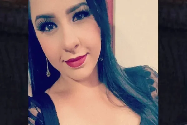 Jovem é morta ao voltar do trabalho de ônibus, em Curitiba