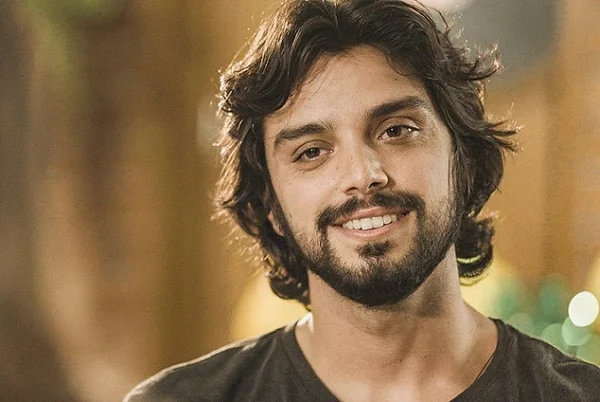ALEJANDRO (Rodrigo Simas) em Salve-se Quem Puder