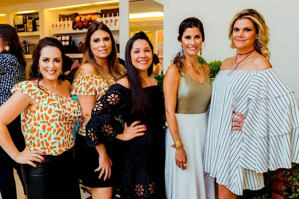 Novos designers apresentam trabalhos em tarde de drinks no Lago Sul