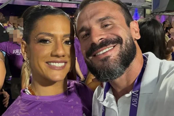 A porta-bandeira do Salgueiro, Marcella Alves, e chefão da Viradouro, Marcelinho Calil, trocam declarações - Metrópoles