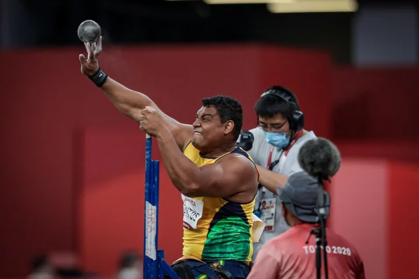 Wallace Santos bate recorde mundial 3x e é ouro no arremesso de peso
