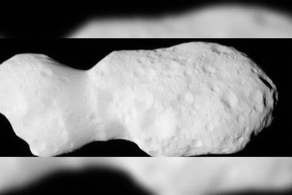 Imagem preto e branca de asteroide bizarro - Metrópoles
