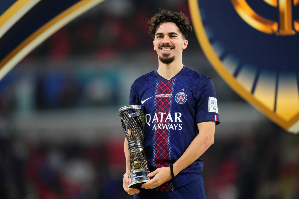 Com brasileiro, veja top 10 de jogadores mais valiosos do futebol mundial - imagem 8 Com brasileiro, veja top 10 de jogadores mais valiosos do futebol mundial - imagem 8