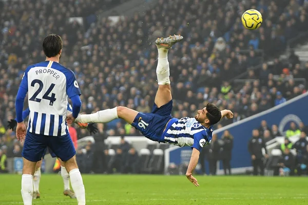 Com gol de bicicleta, Brighton arranca empate diante do Chelsea