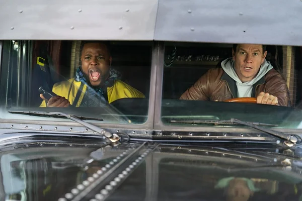 Netflix: veja trailer do filme Troco em Dobro, com Mark Wahlberg