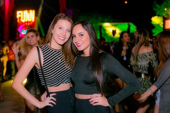 Renata dias e Rebeca Lora Renata dias e Rebeca Lora
