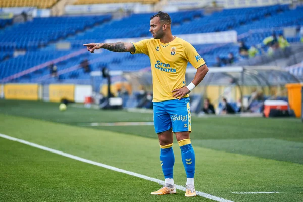 Atriz e cantora, mulher trans diz que teria engravidado de amigo de Neymar