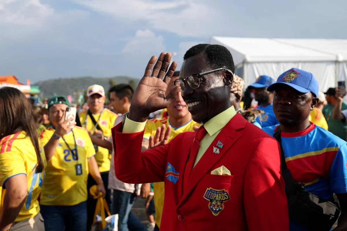 Michel Kuka Mboladinga, torcedor símbolo da República Democrática do Congo Michel Kuka Mboladinga, torcedor símbolo da República Democrática do Congo