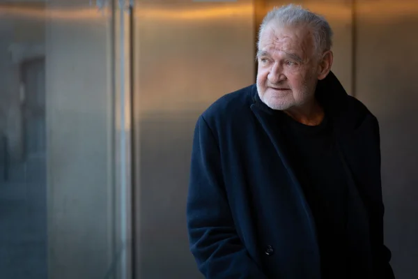 Béla Tarr, grande nome do cinema europeu, morre aos 70 anos