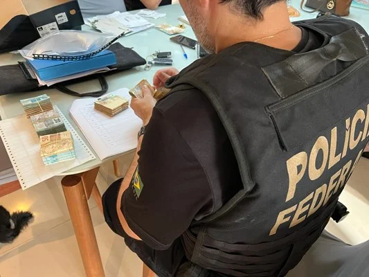 PF desarticula grupo que contrabandeava cigarros no Espírito Santo - imagem 14 PF desarticula grupo que contrabandeava cigarros no Espírito Santo - imagem 14