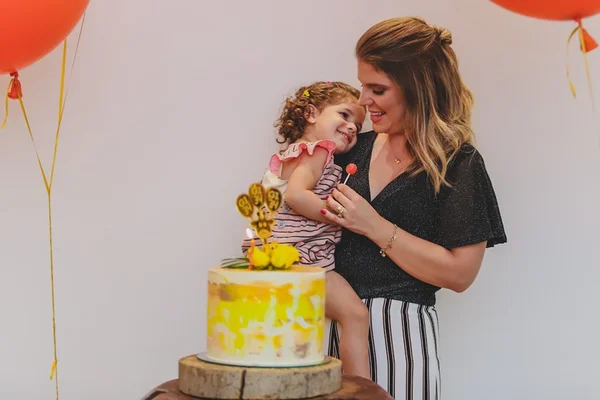 Gisele Padovan celebra aniversário com evento na Dot Paper