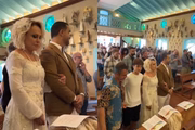 Ana Maria Braga renova votos de casamento durante festa junina