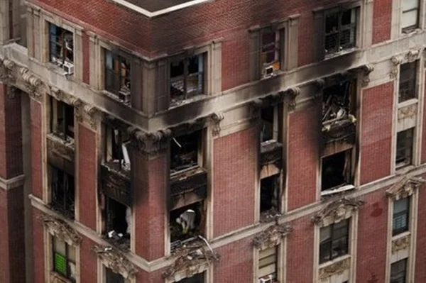 Quatro crianças morrem durante incêndio em prédio em Nova York