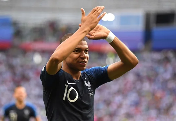 Melhor em campo contra Argentina, Mbappé projeta ir mais longe na Copa