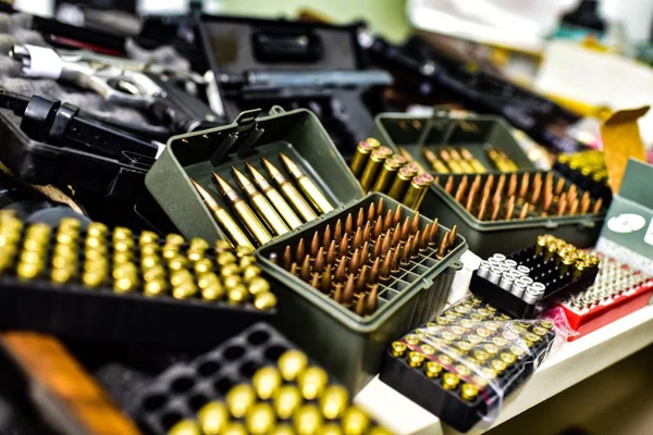 PCDF investiga coronel da PM por estelionato e venda de armas