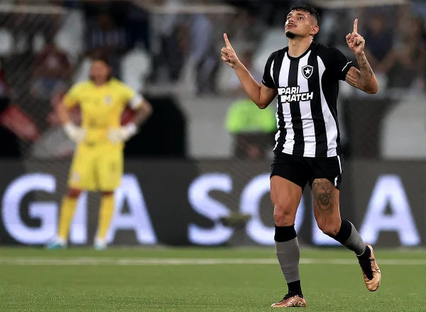 Botafogo tem o melhor início da era dos pontos corridos do Brasileirão
